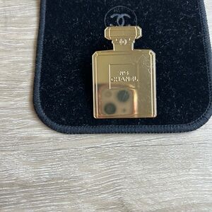 💯Authentic Chanel No. 5 Gold Perfume Bottle Pin